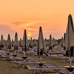 Apartment Coastal Escape Flat With Common Pool Bibione