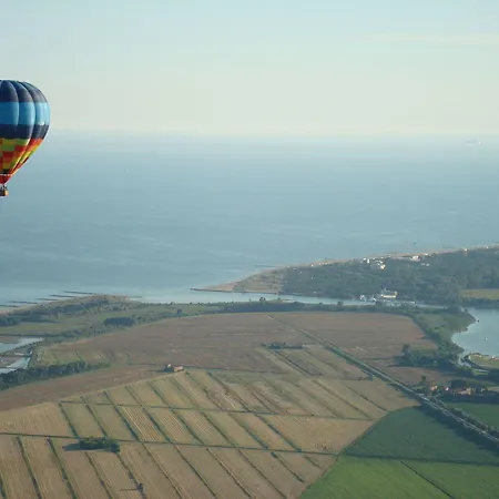 Coastal Escape Flat With Common Pool Διαμέρισμα