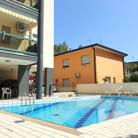 Coastal Escape Flat With Common Pool Bibione